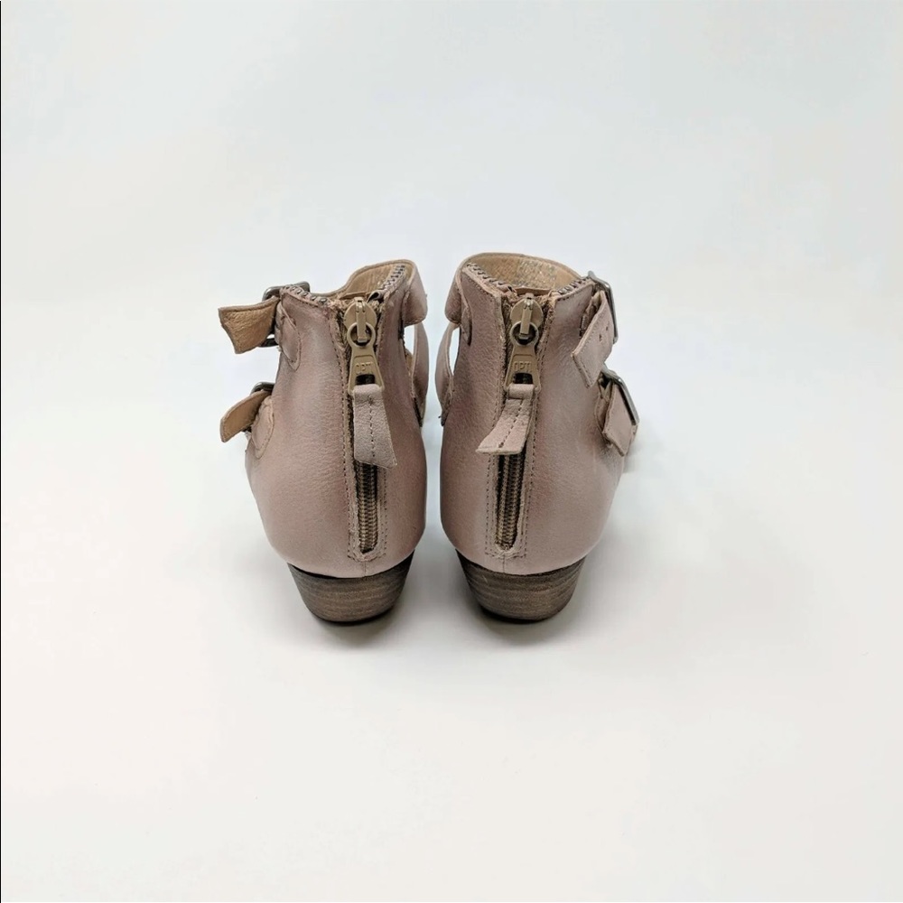 Miz mooz sandal size 9.5 worn twice - Picture 2 of 3